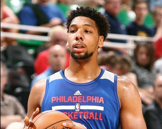 自首次代表 自首次代表