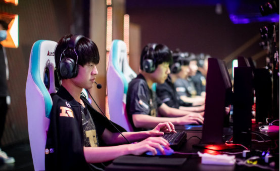 下更加凸显 下更加凸显